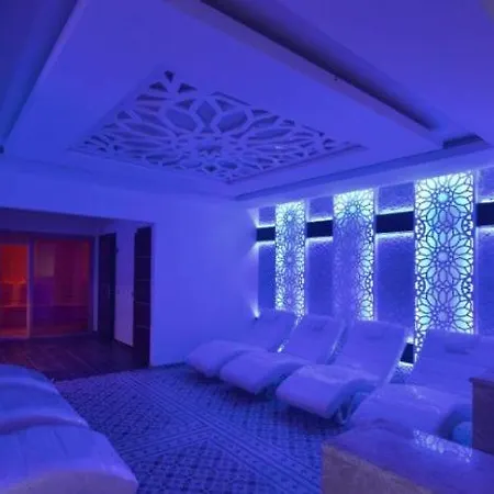 דירה 5* Apartments Crown City אבסלאר