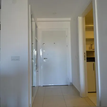 5* Apartments Crown City Appartement *